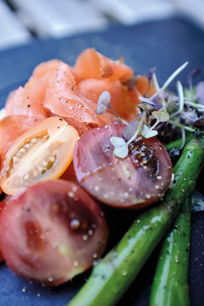 Salmon and tomato starter